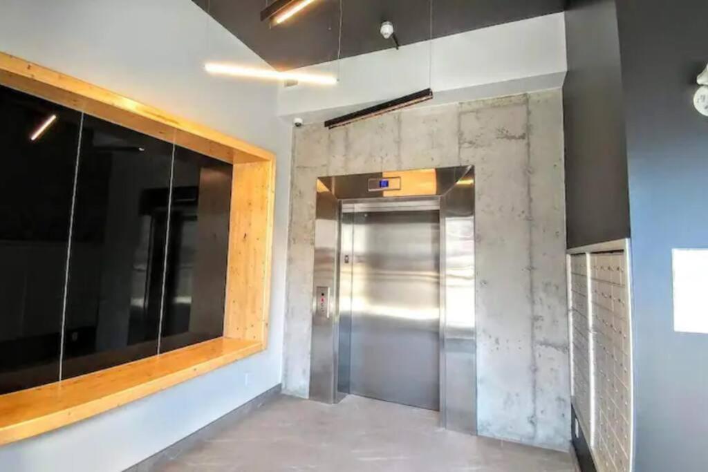 Good Vibes Only -Modern And Spacious 2 Bedroom Condo 4 Beds Free Parking, Gym 퀘벡 외부 사진